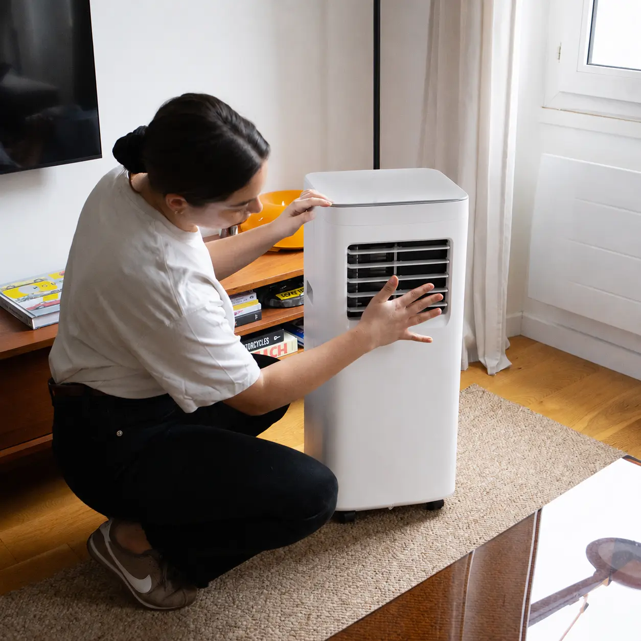 Aire acondicionado portátil de 10.000 BTU — listo para instalar en ventana